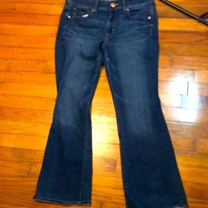 AMERICA EAGLE OUTFITTERS. Size 10 short.